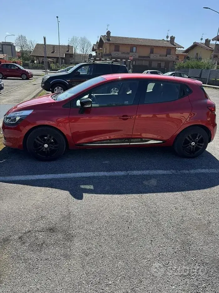 Usata Renault Clio IV 73 CV (53 kW) 2012 Rosso Berlina