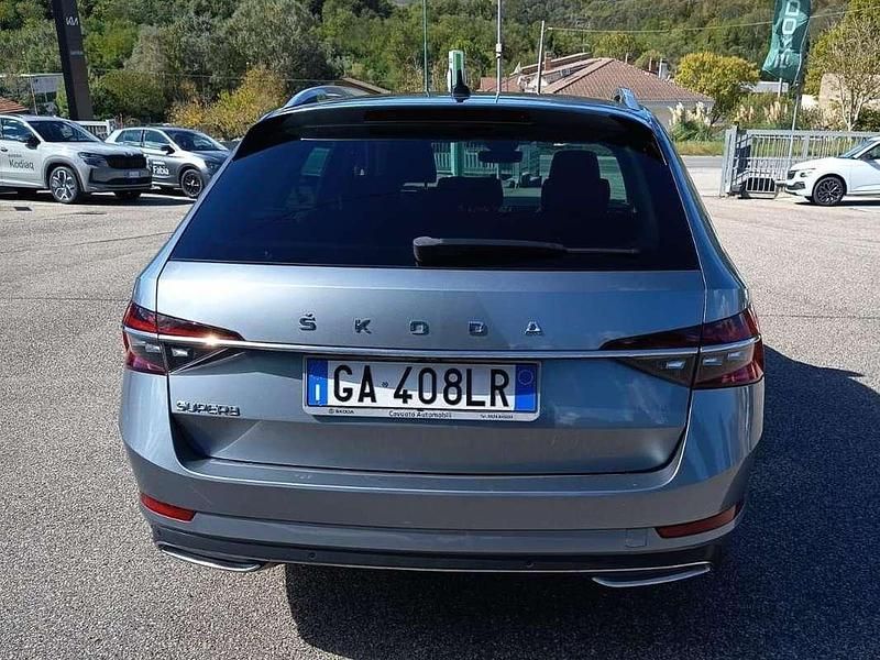 Usata Skoda Superb 190 CV (139 kW) 2020 Grigio Station wagon