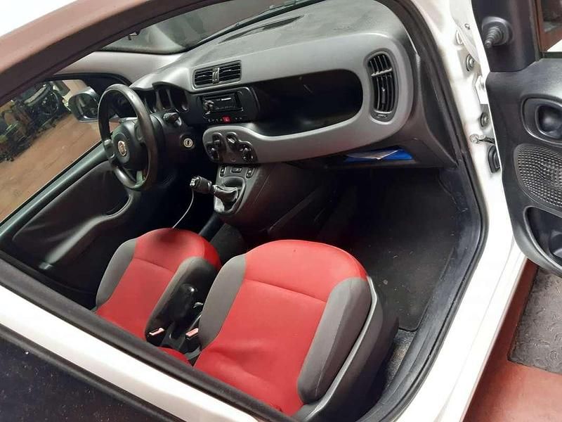 Usata Fiat Panda Easy 69 CV (50 kW) 2015 Bianco Utilitaria