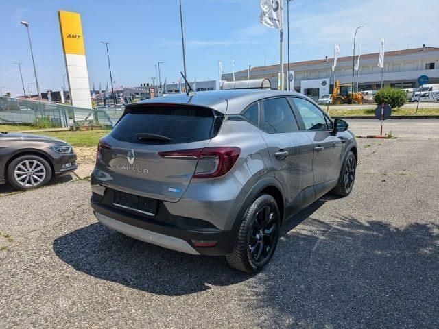 Usata Renault Captur Black Edition 143 CV (105 kW) 2022 Gray SUV