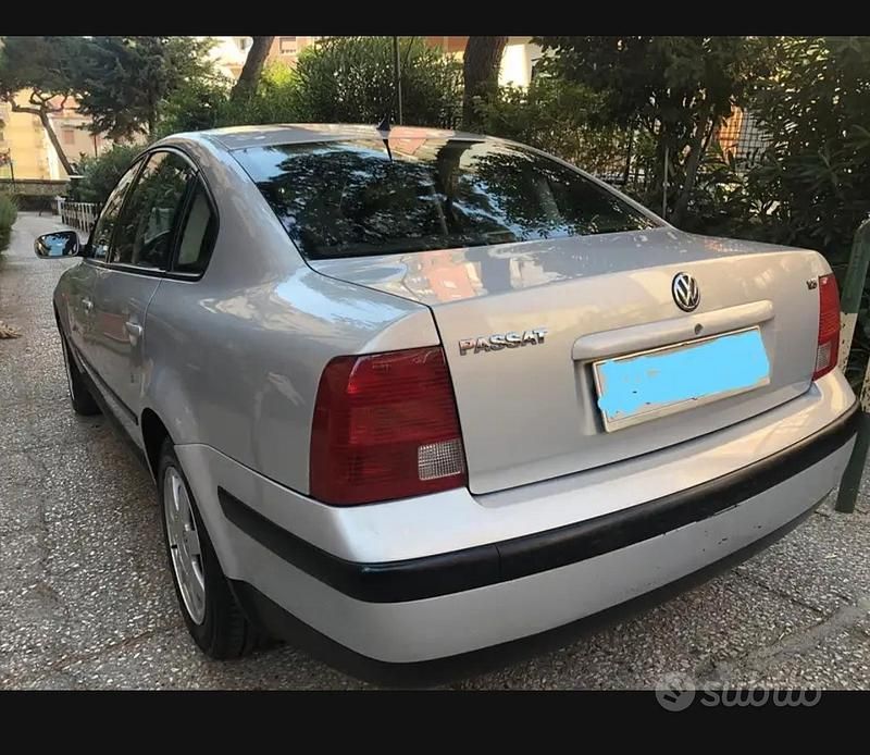 Usata VW Passat 1998 Grigio Berlina