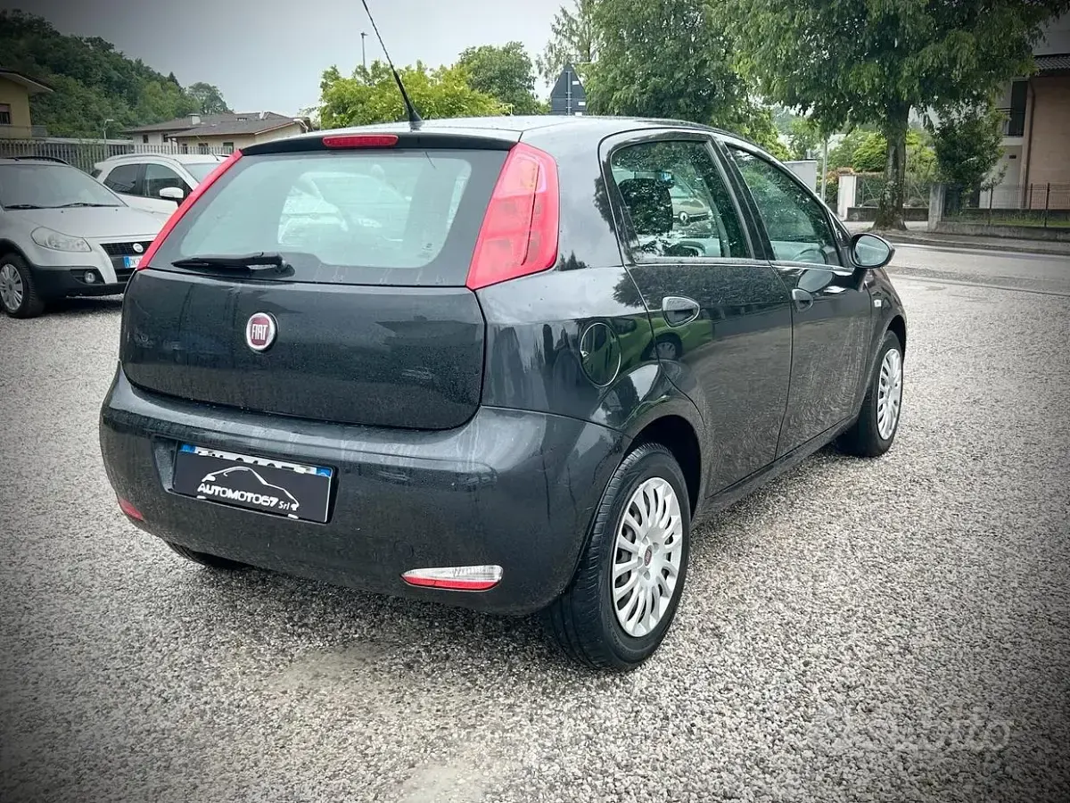 Gebraucht Fiat Punto 95 PS (69 kW) 2018 Schwarz Kleinwagen