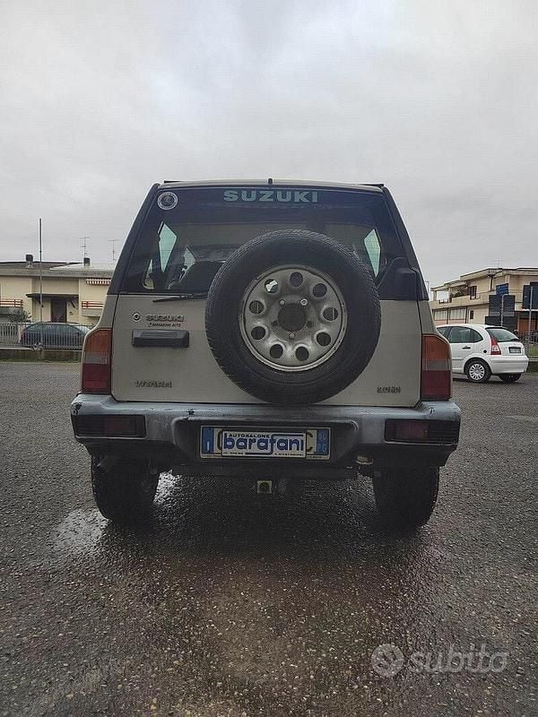 Usata Suzuki Vitara 87 CV (63 kW) 2002 Grigio SUV