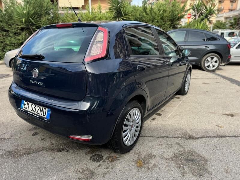 Usata Fiat Punto Evo Active 74 CV (54 kW) 2011 Blu Utilitaria