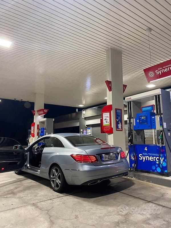 Usata Mercedes E220 170 CV (125 kW) 2013 Grigio Coupé