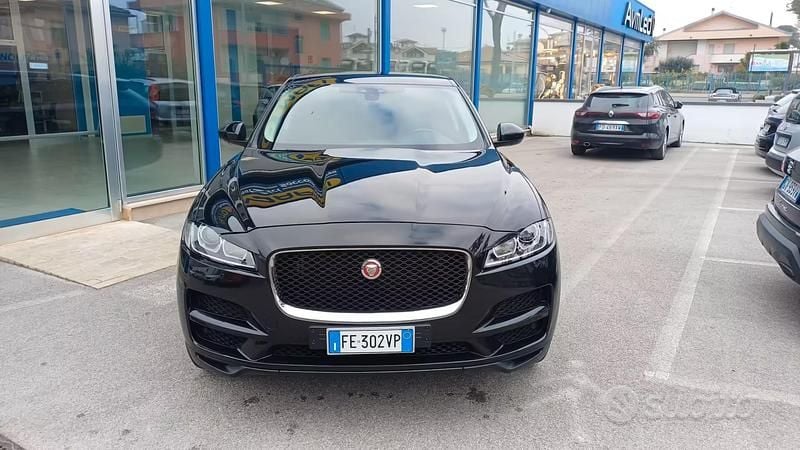 Usata Jaguar F-Pace Portfolio 180 CV (132 kW) 2016 Nero SUV
