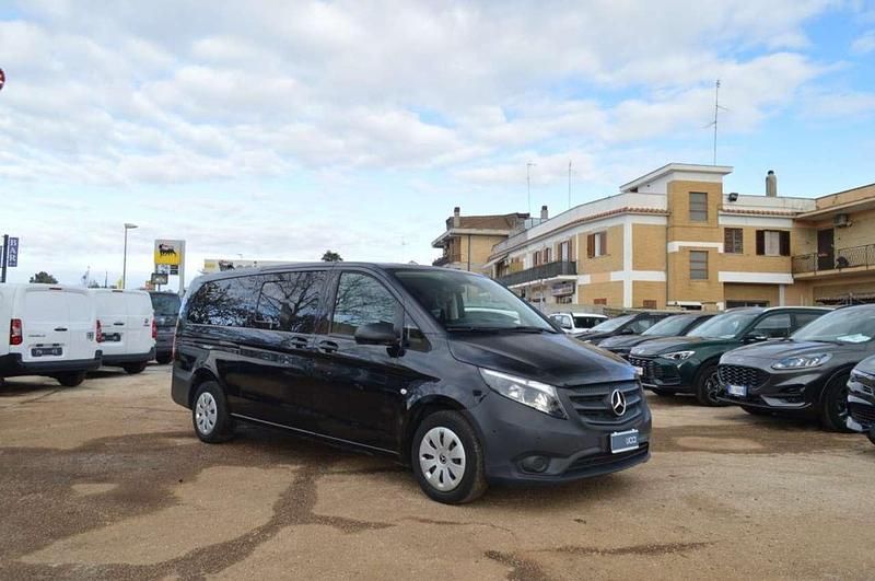 Usata Mercedes Vito 136 CV (100 kW) 2019 Obsidian black Furgone
