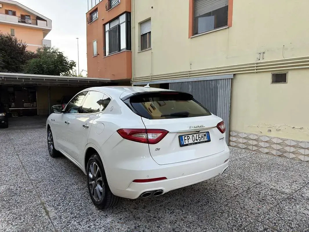 Usata Maserati Levante 250 CV (183 kW) 2018 SUV