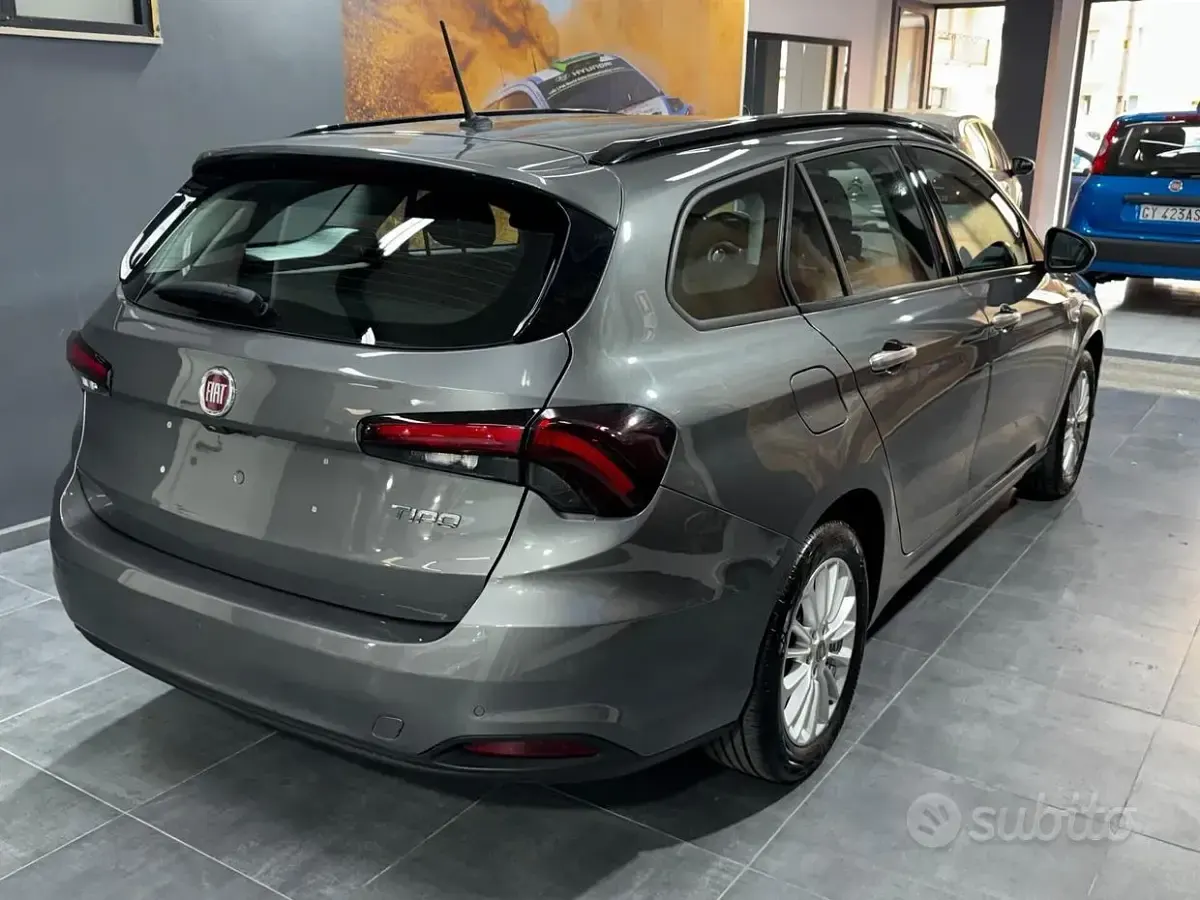 Occasion Fiat Tipo Business 95 ch (69 kW) 2021 Gris Break