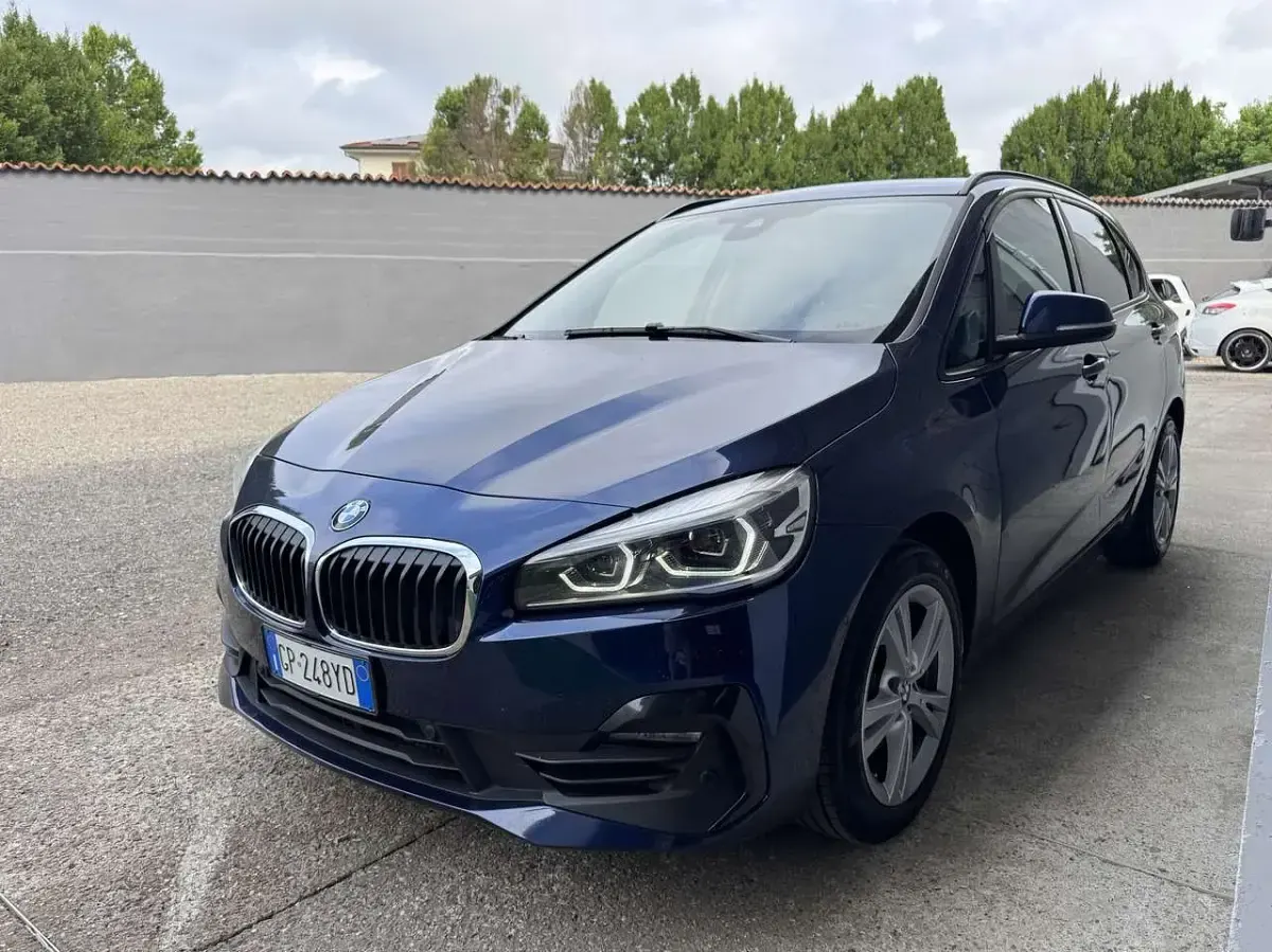 Usata BMW 216 Active Tourer 116 CV (85 kW) 2019 Blu/azzurro Monovolume