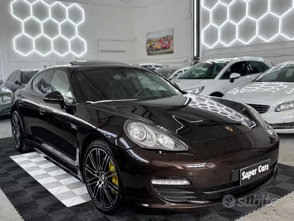 Usata Porsche Panamera 310 CV (228 kW) 2013 Marrone Utilitaria
