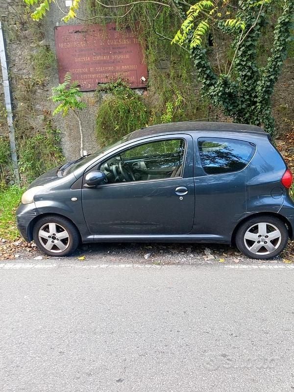 Gebraucht Toyota Aygo 2001 Schwarz Kleinwagen