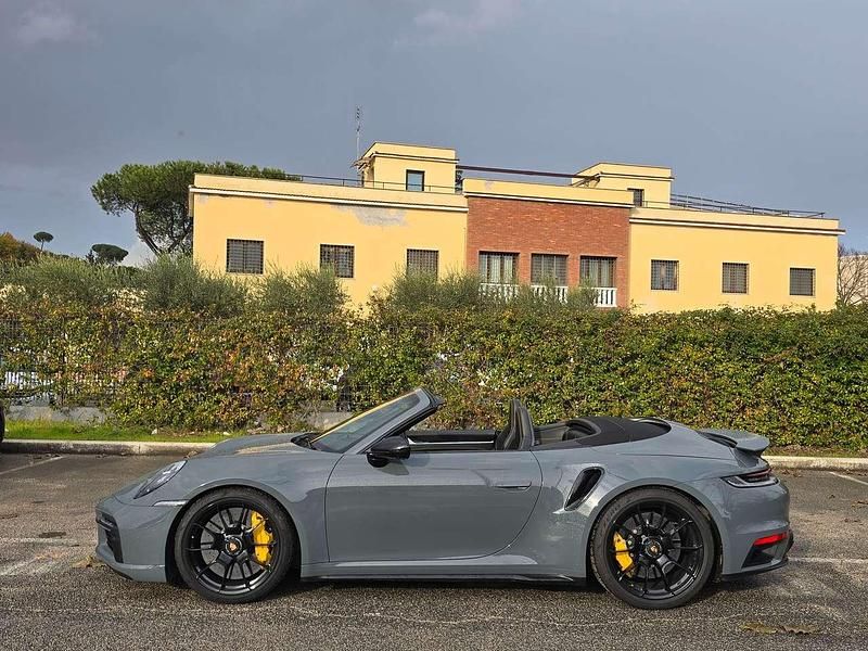 Usata Porsche 992 650 CV (478 kW) 2020 Grigio Cabrio