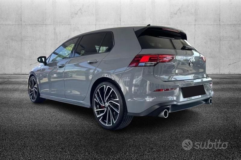 Usata VW Golf VIII GTI 245 CV (180 kW) 2021 Grigio Berlina