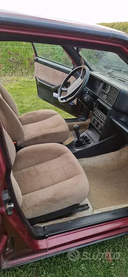 Usata Lancia Delta 85 CV (62 kW) 1989 Rosso Utilitaria