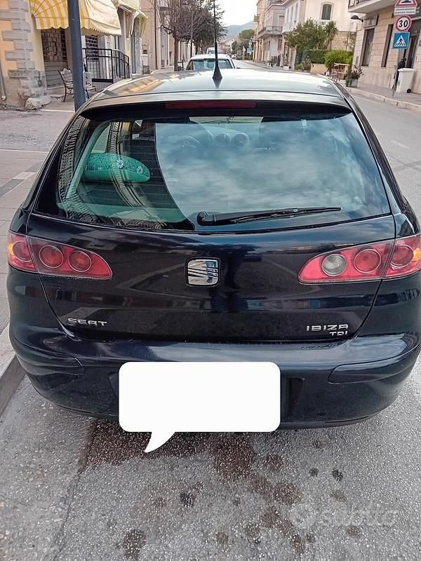 Usata Seat Ibiza 85 CV (62 kW) 2007 Nero Berlina
