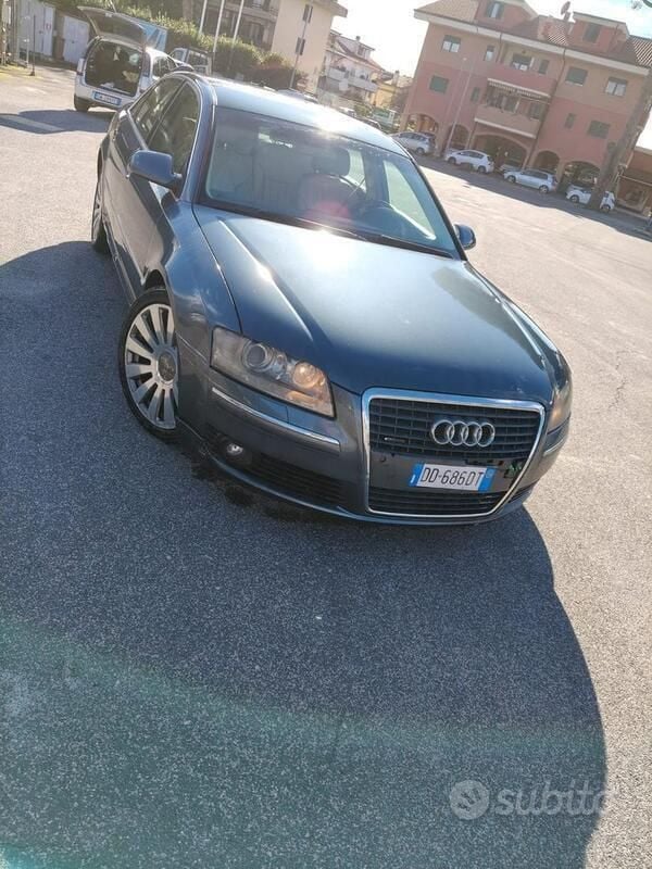 Grigio Usata 2007 Audi A8 Berlina | 4500 € (Buon prezzo) - Immagine 1/4