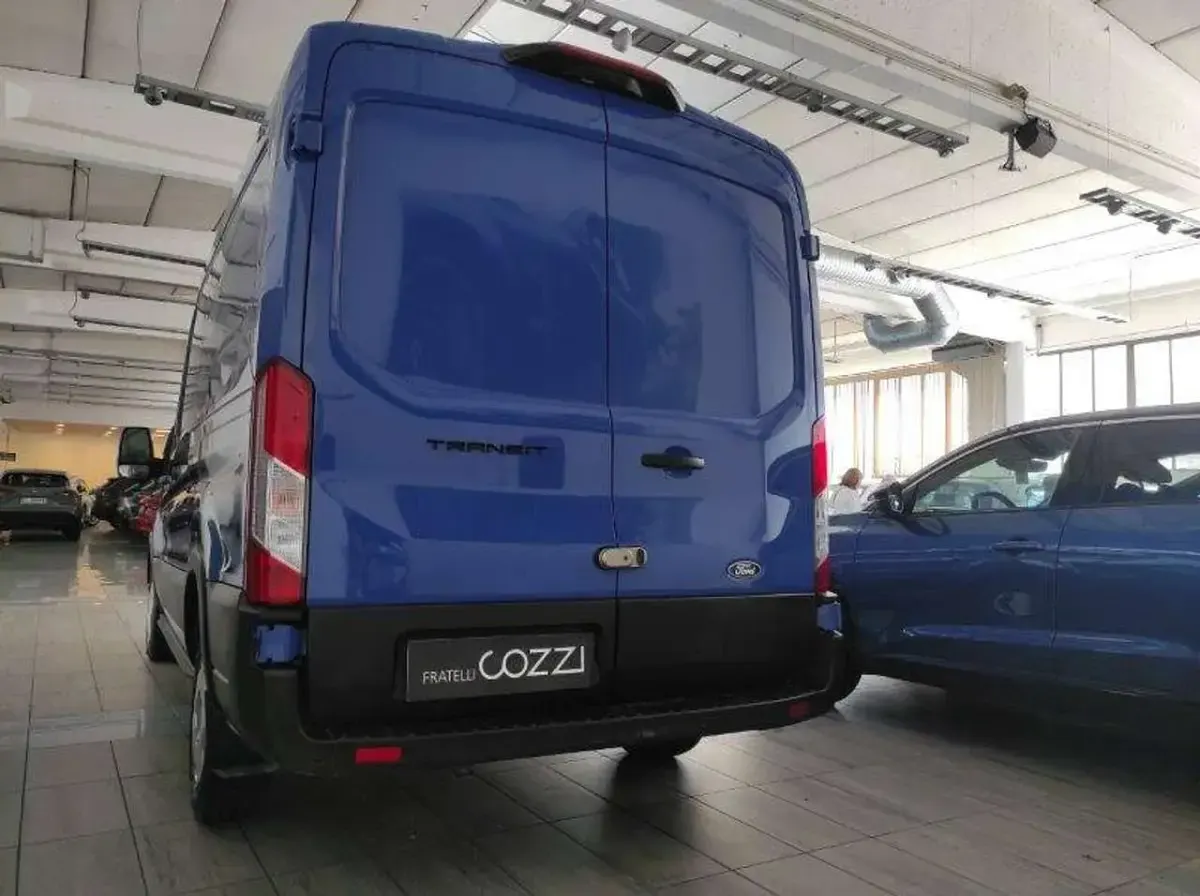 Usata Ford Transit Trend 131 CV (96 kW) 2024 Blu/azzurro Furgone