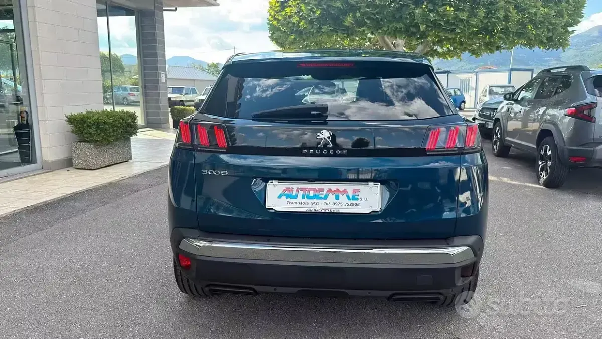 Usata Peugeot 3008 Allure 131 CV (96 kW) 2023 Bluazzurro SUV