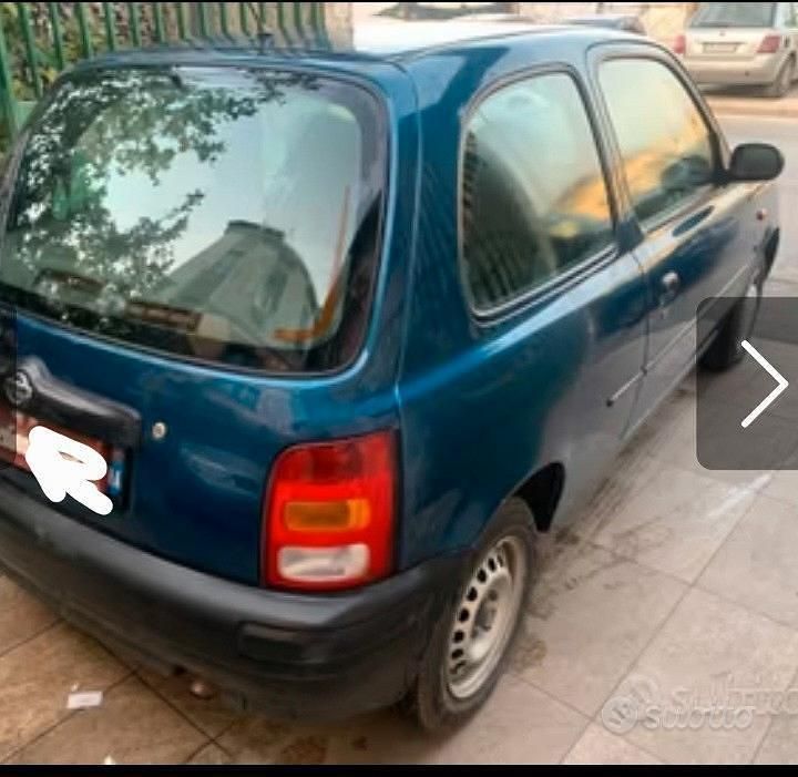 Usata Nissan Micra 2000 Blu Utilitaria