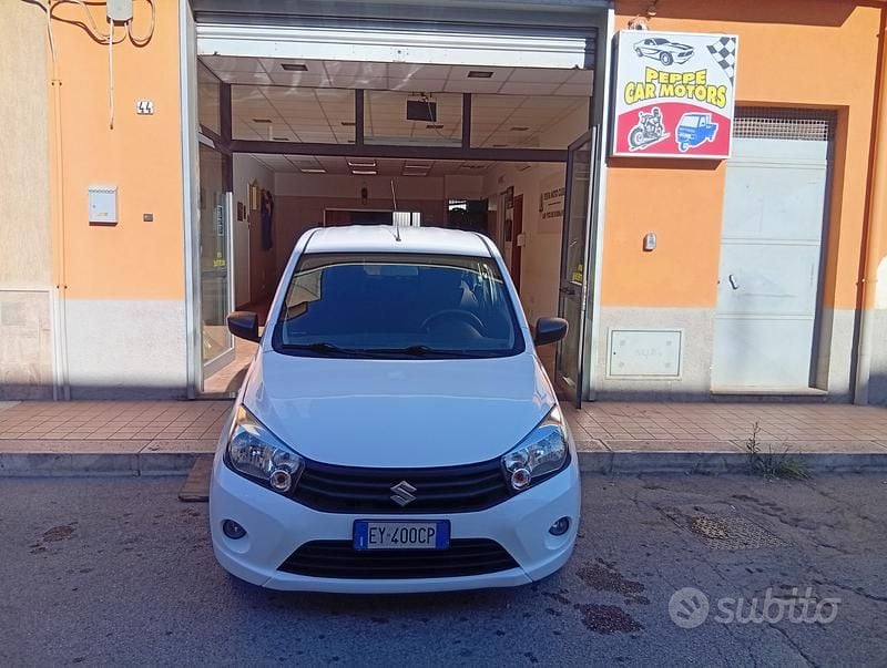 Bianco Usata 2015 Suzuki Celerio Style Utilitaria | 5300 € (Buon prezzo) - Immagine 1/4