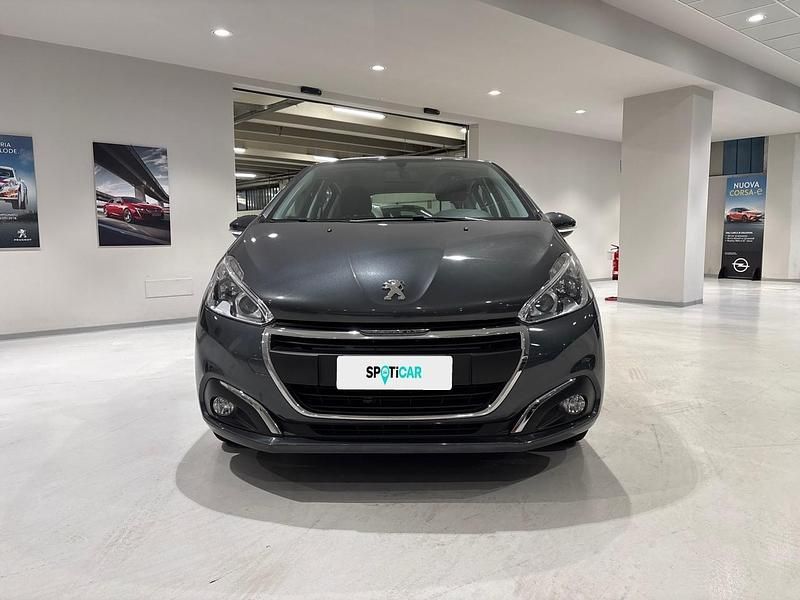 Gebraucht Peugeot 208 Active 82 PS (60 kW) 2016 Schwarz Kleinwagen