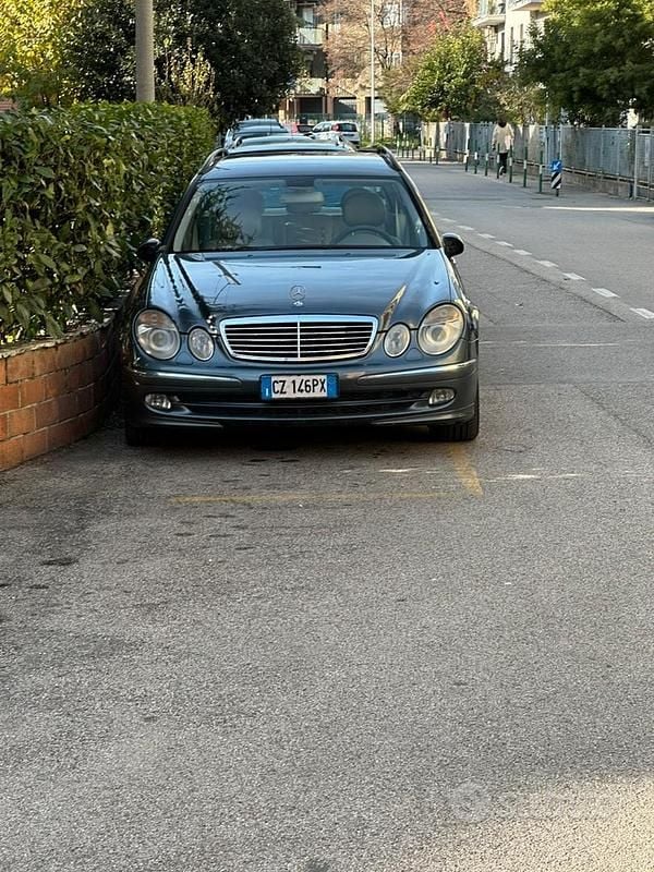 Grigio Usata 2006 Mercedes E280 Avantgarde Station wagon | 4990 € - Immagine 1/4