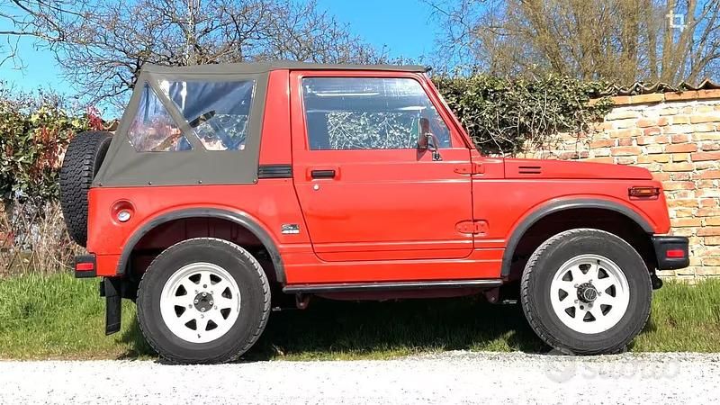 Usata Suzuki Samurai 1981 Rosso SUV