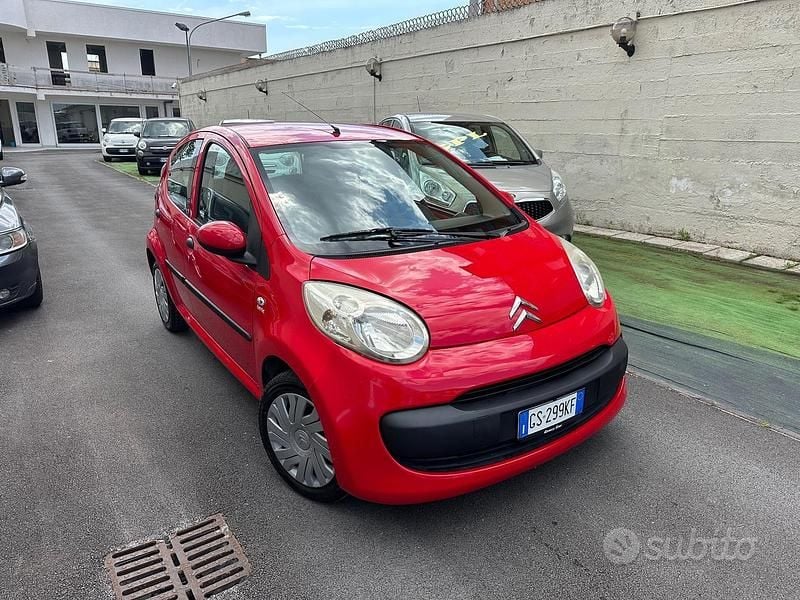 Rosso Usata 2007 Citroën C1 Due volumi | 3700 € (Buon prezzo) - Immagine 1/4