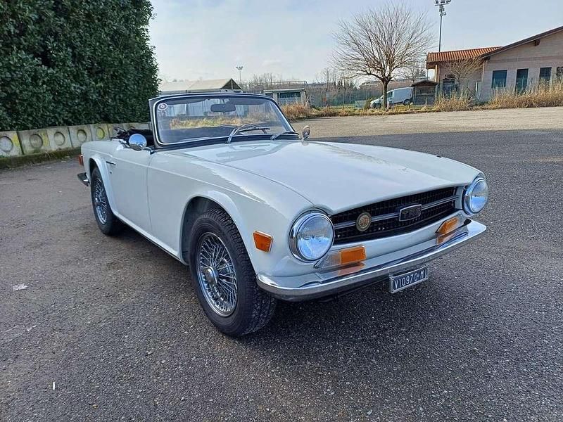 Usata Triumph TR6 110 CV (80 kW) 1971 Bianco Cabrio