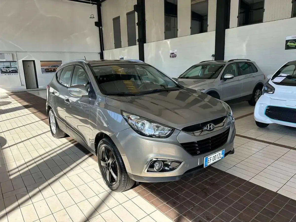 Używany Hyundai ix35 Comfort 135 KM (99 kW) 2011 Beżowy SUV