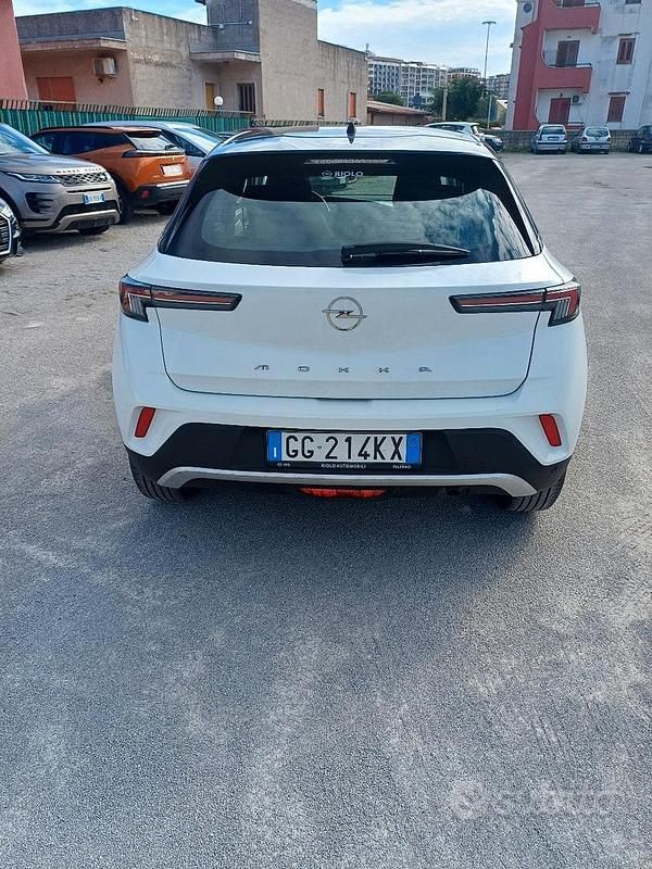 Usata Opel Mokka Elegance 131 CV (96 kW) 2021 Bianco SUV