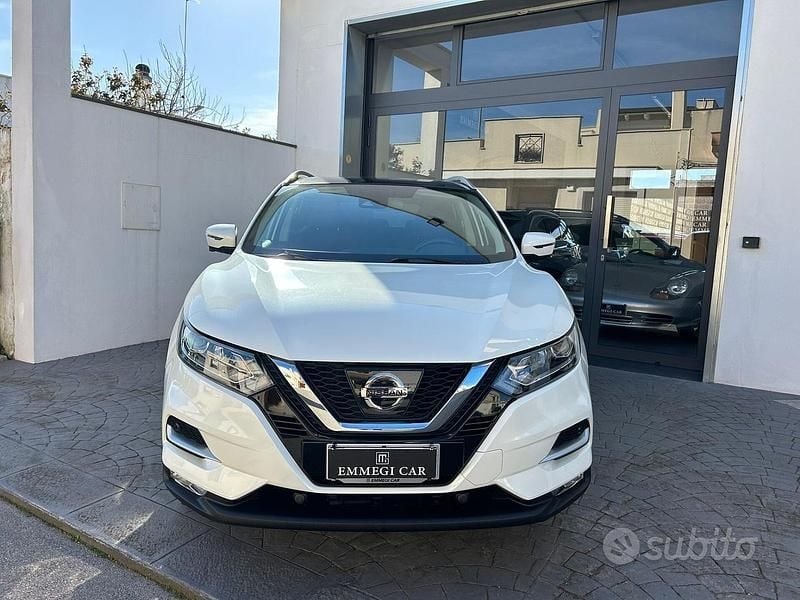 Usata Nissan Qashqai N-Connecta 110 CV (80 kW) 2018 Bianco SUV
