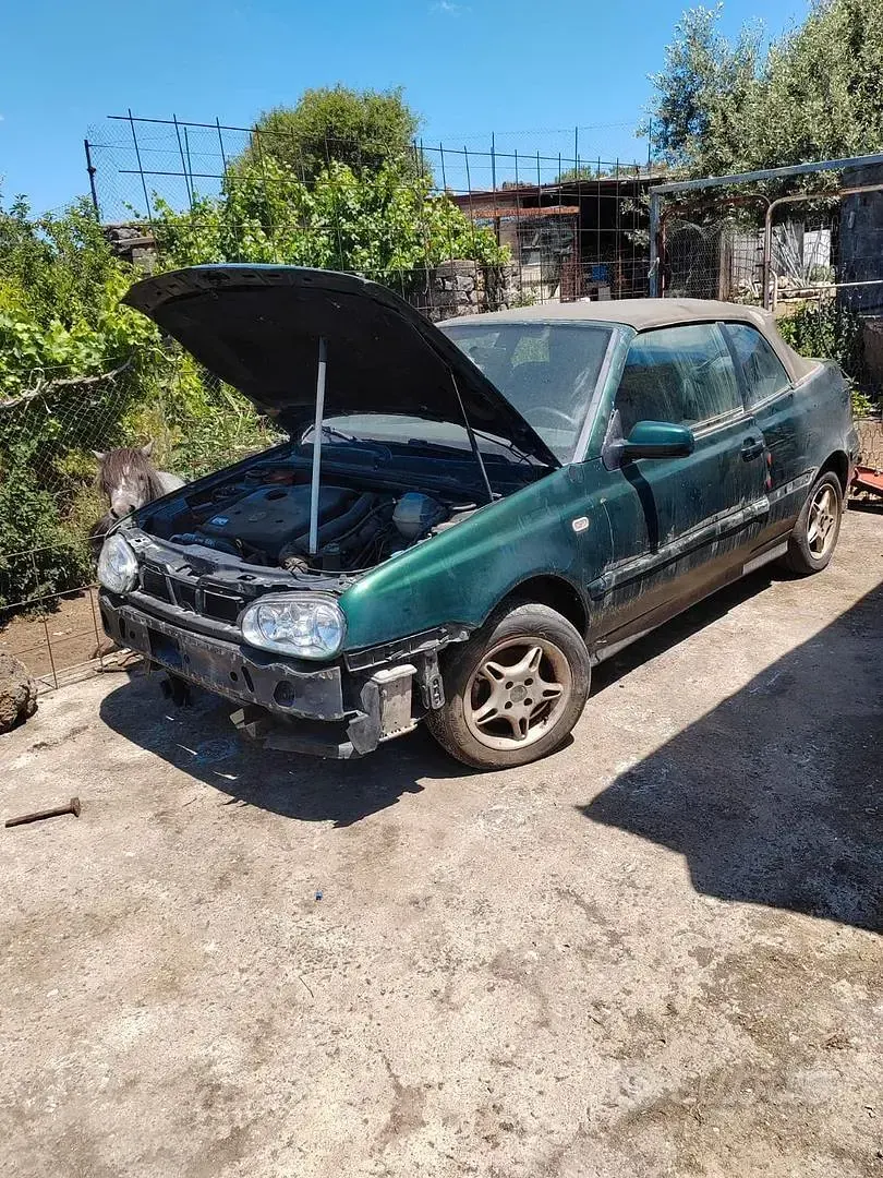 Usata VW Golf IV 101 CV (74 kW) 1998 Verde Cabrio