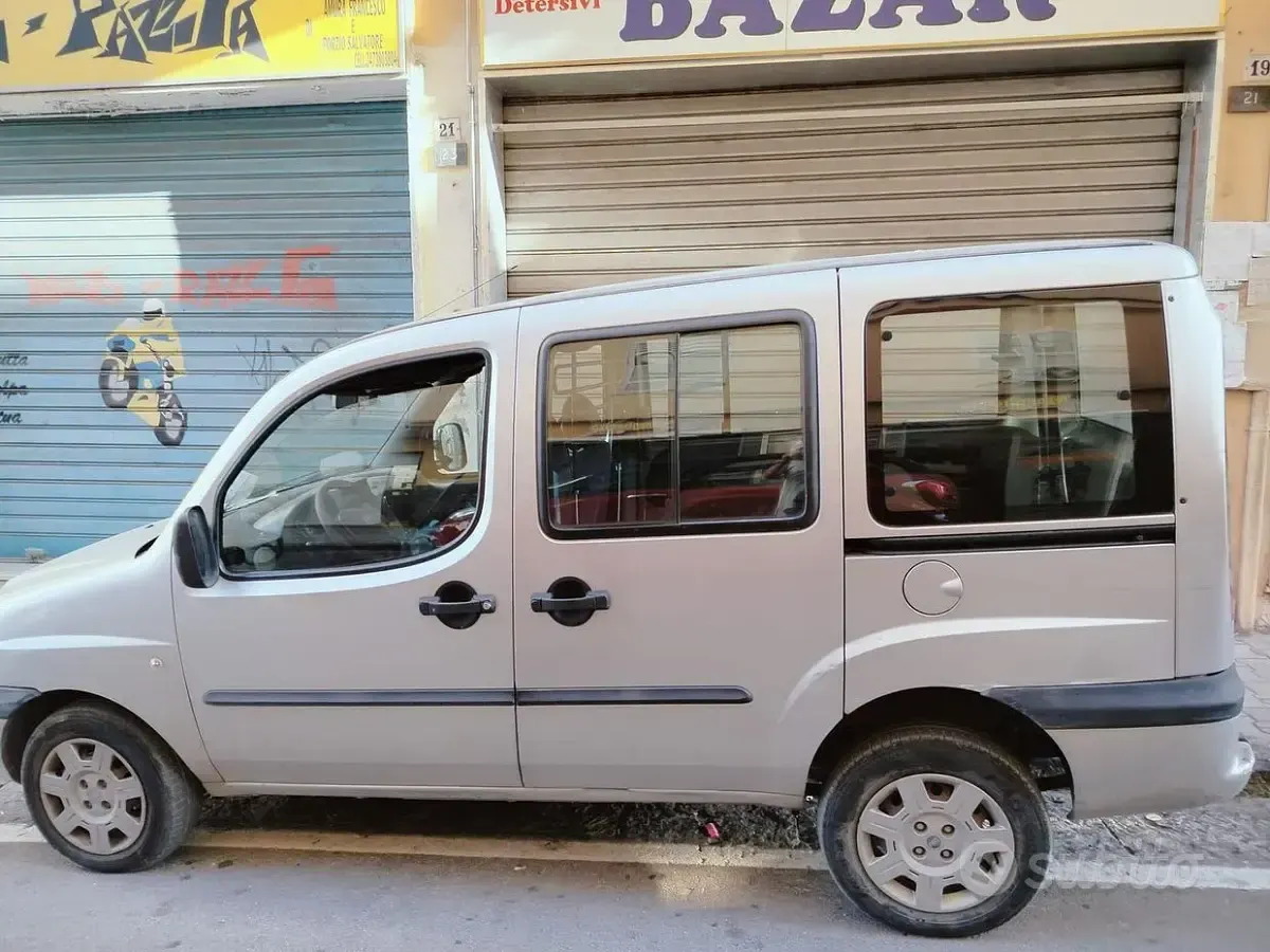 Usata Fiat Doblò 105 CV (77 kW) 2004 Monovolume