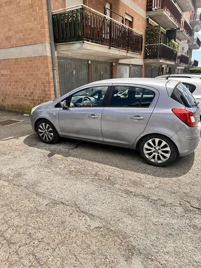 Usata Opel Corsa 80 CV (58 kW) 2010 Grigio Utilitaria
