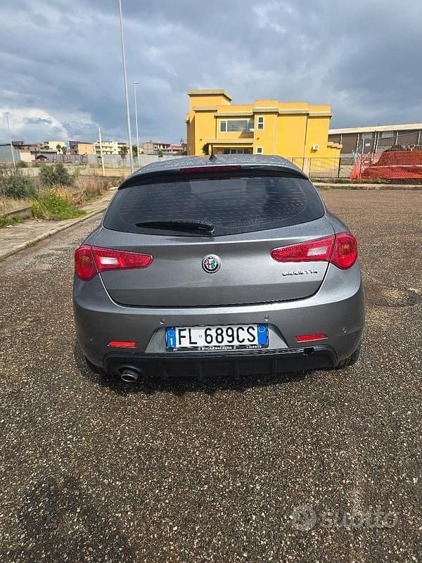 Usata Alfa Romeo Giulietta 120 CV (88 kW) 2017 Grigio Utilitaria