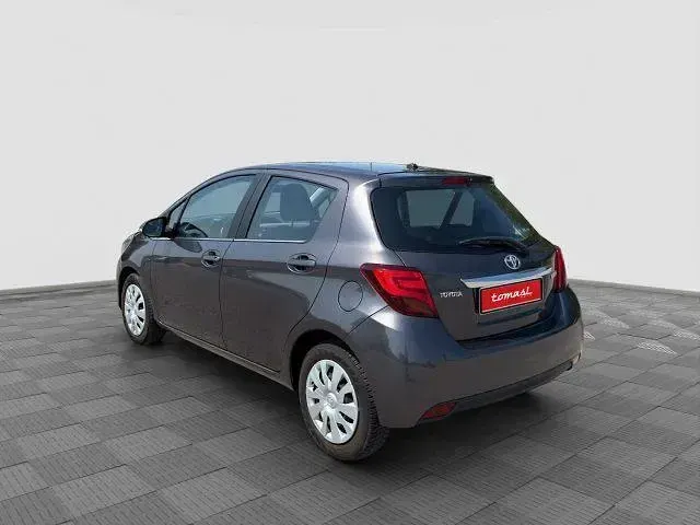 Usata Toyota Yaris Active 69 CV (50 kW) 2017 Dark grey Berlina