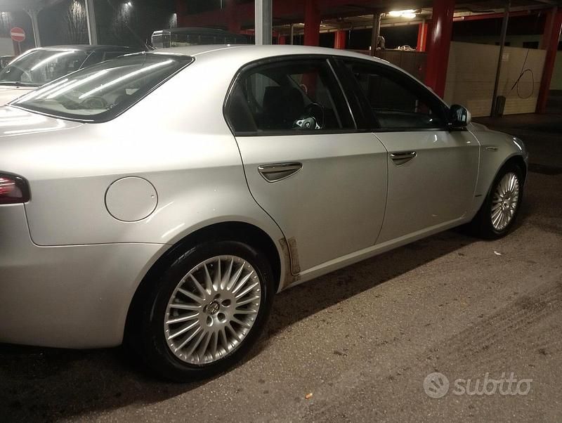 Usata Alfa Romeo 159 2009 Grigio Berlina