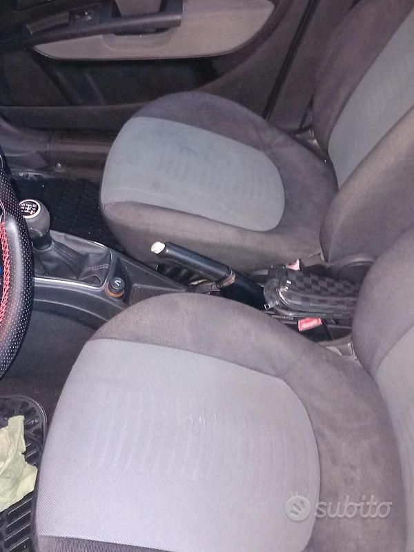 Usata Fiat Grande Punto 75 CV (55 kW) 2008 Grigio Utilitaria