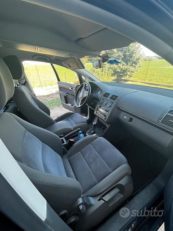 Usata VW Touran 150 CV (110 kW) 2012 Nero Monovolume
