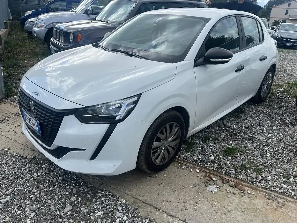 Usata Peugeot 208 Active 102 CV (75 kW) 2022 Bianco Utilitaria