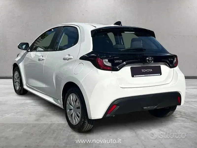 Nuova Toyota Yaris Hybrid 116 CV (85 kW) 2026 Bianco Berlina