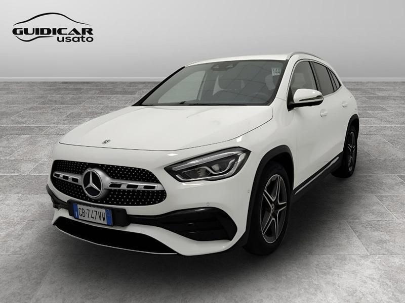 Bianco Usata 2020 Mercedes 200 Premium Due volumi | 30.800 € (Buon prezzo) - Immagine 1/1