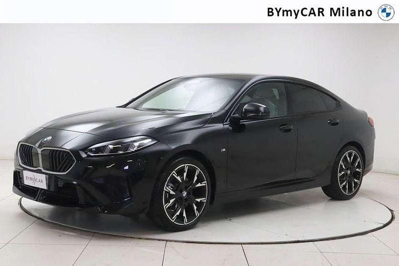 Nuova BMW 220 M Sport 163 CV (119 kW) 2025 Black sapphire metallizzato Coupé