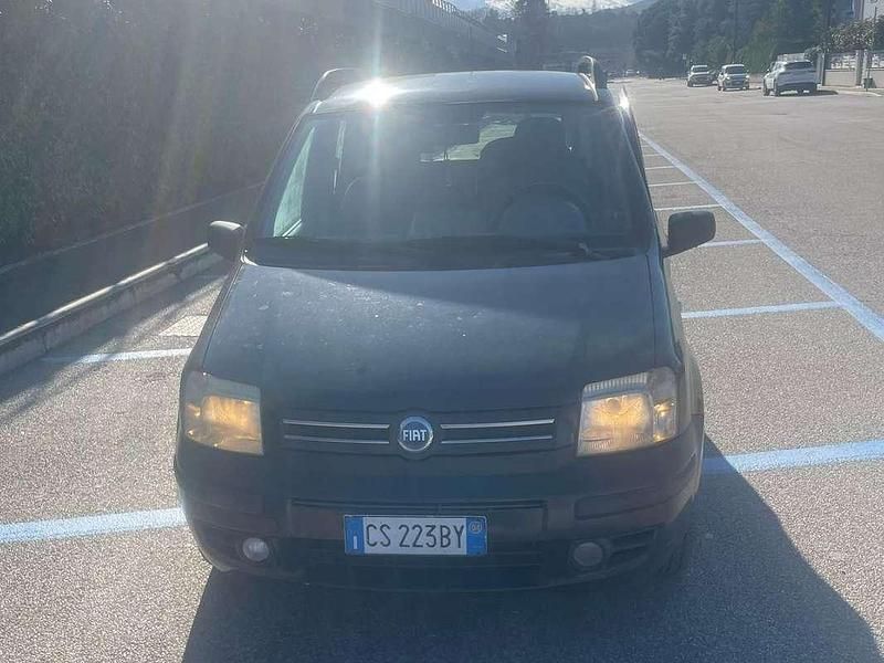 Usata Fiat Panda Dynamic 69 CV (50 kW) 2004 Nero Utilitaria