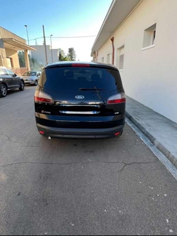 Usata Ford S-MAX Titanium 145 CV (106 kW) 2008 Nero Monovolume