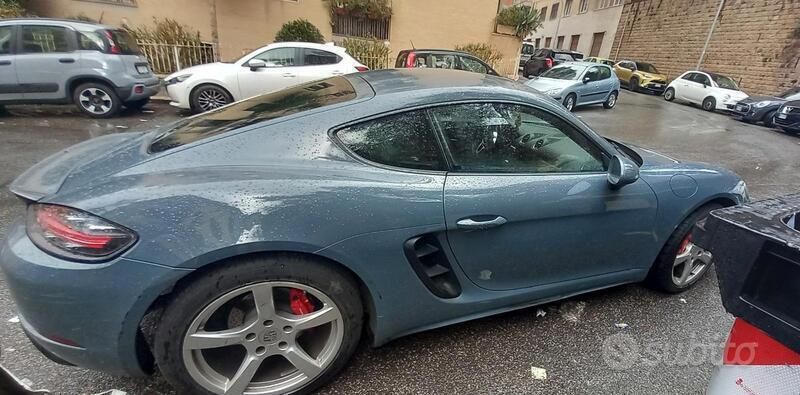 Usata Porsche Cayman 2017 Grigio Coupé