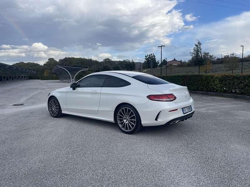 Usata Mercedes C250 Premium Plus 204 CV (150 kW) 2016 Bianco Coupé