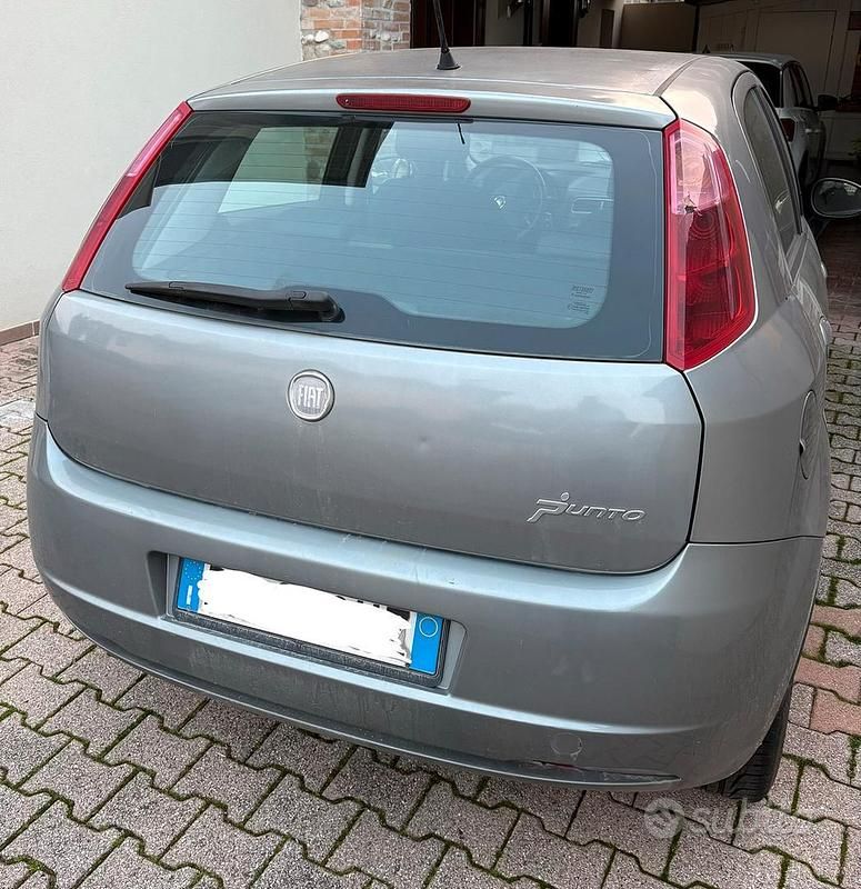 Usata Fiat Grande Punto 90 CV (66 kW) 2009 Bianco Utilitaria